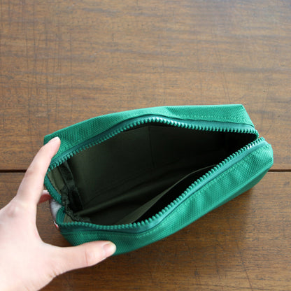 Solid Pouch M green ソリッドポーチ M  グリーン