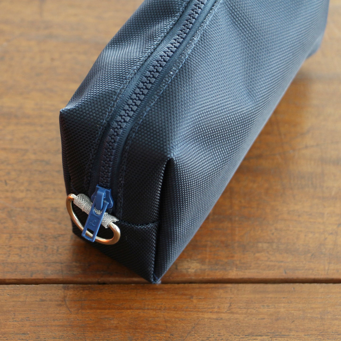 Solid Pouch M navy ソリッドポーチ  M ネイビー