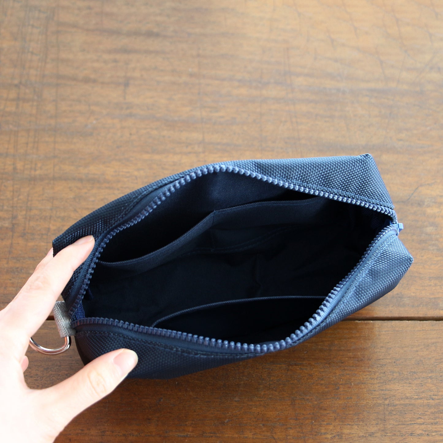 Solid Pouch M navy ソリッドポーチ  M ネイビー