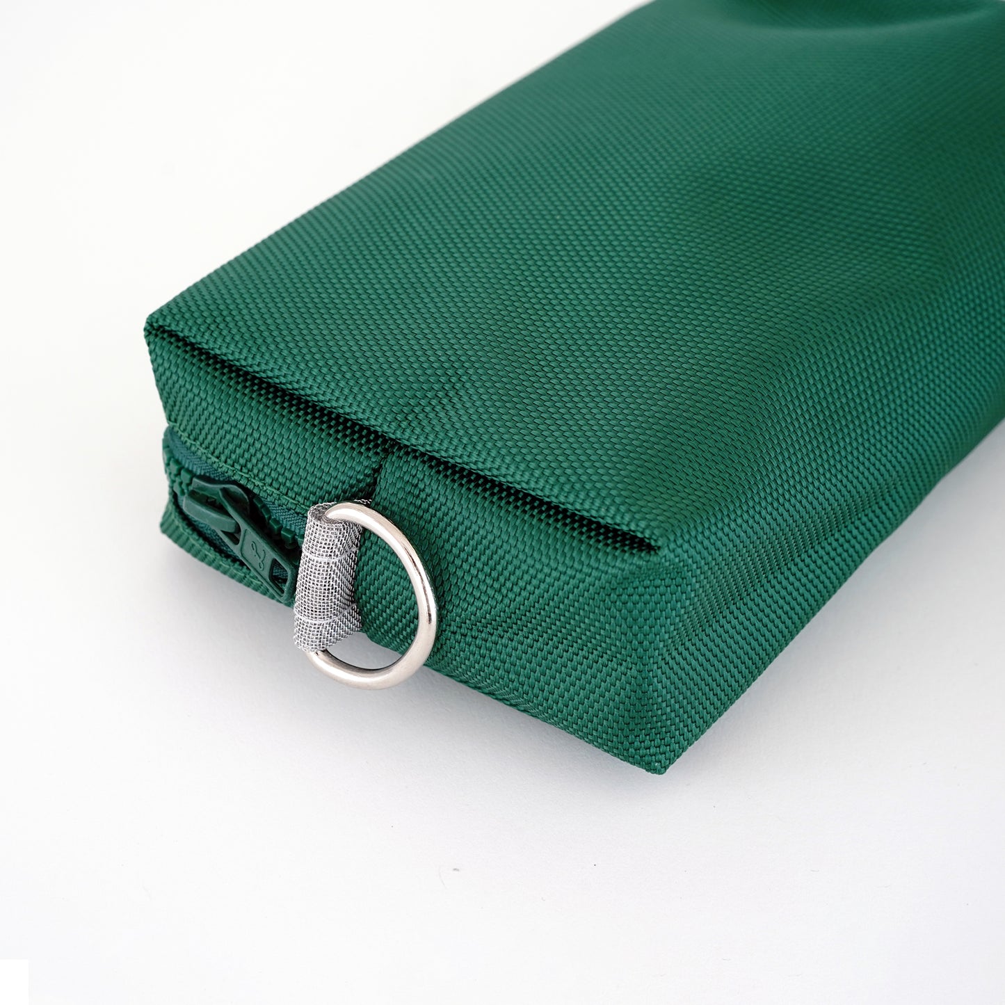 Solid Pouch M green ソリッドポーチ M  グリーン