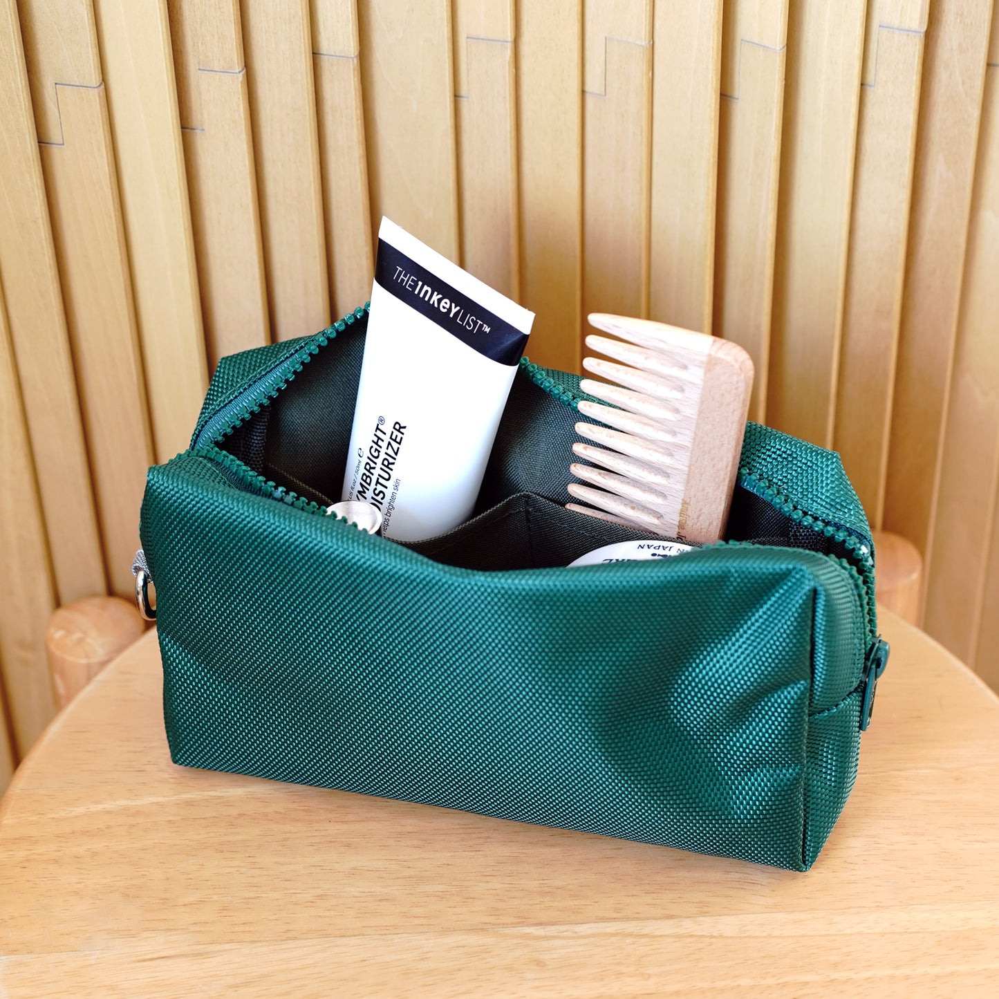 Solid Pouch M green ソリッドポーチ M  グリーン