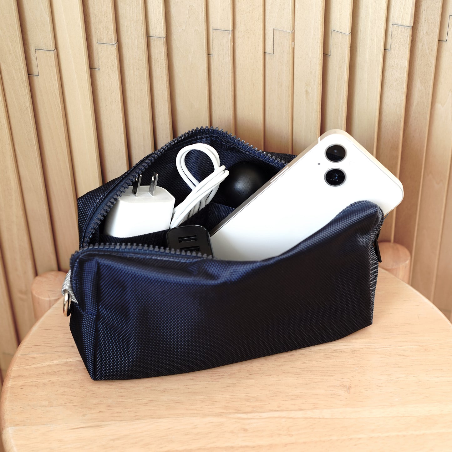 Solid Pouch M navy ソリッドポーチ  M ネイビー